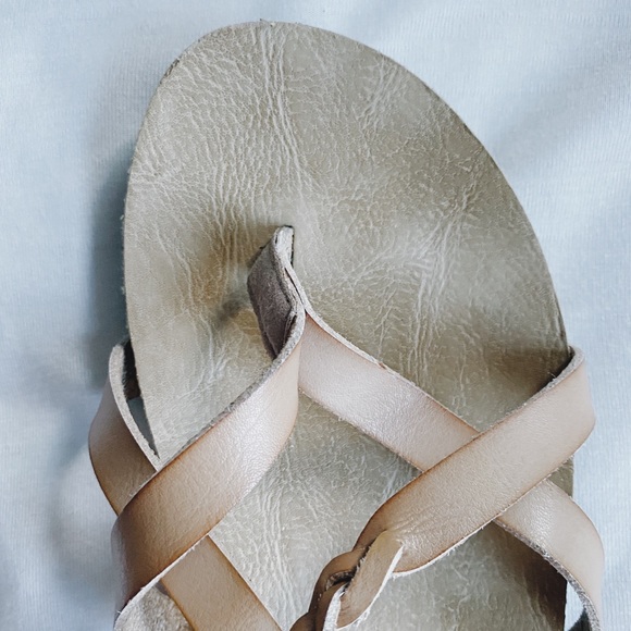 sandals! - Picture 2 of 4